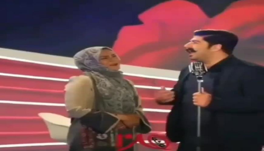 همخوانی بهنام بانی با مادرش جوانش در کنسرت روی سن