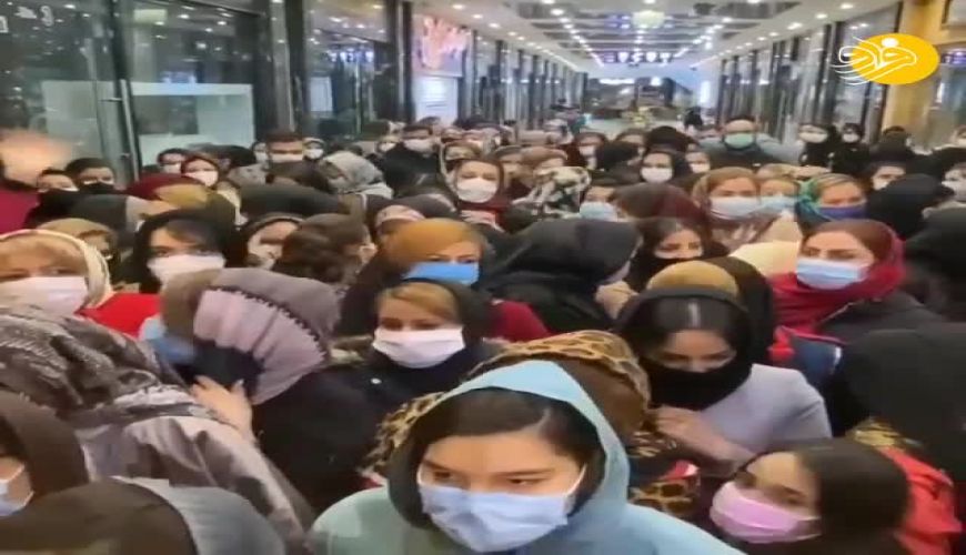 حراج کیف و کفش و ازدحام جمعیت در لیدوما جنجالی شد 