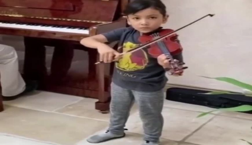 نوازندگی ملینا دختر شادمهر عقیلی در زدن ویولن