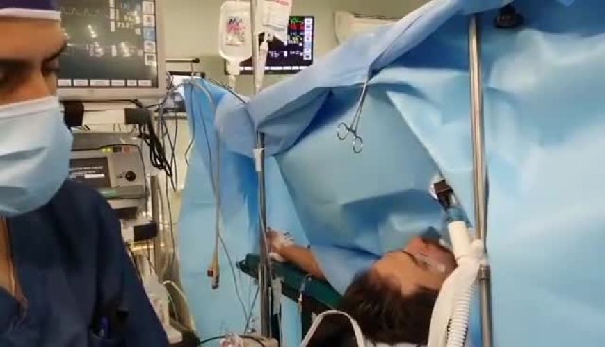 ویدیویی از عمل قلب باز بابک جهانبخش در بیمارستان دی تهران