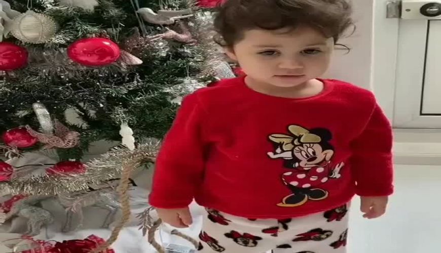 ویدیویی از نبات کوچولو و خوشمزه دختر شاهرخ استخری