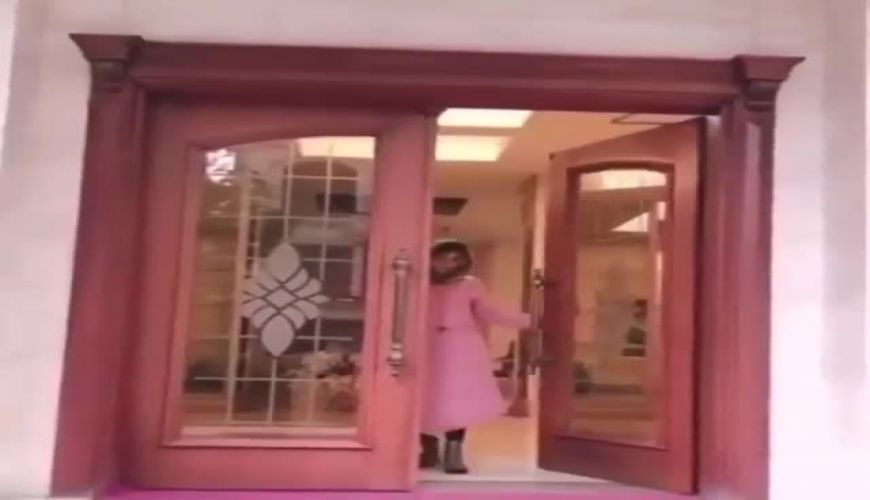 خانه فوق لوکس شاهرخ استخری و همسرش