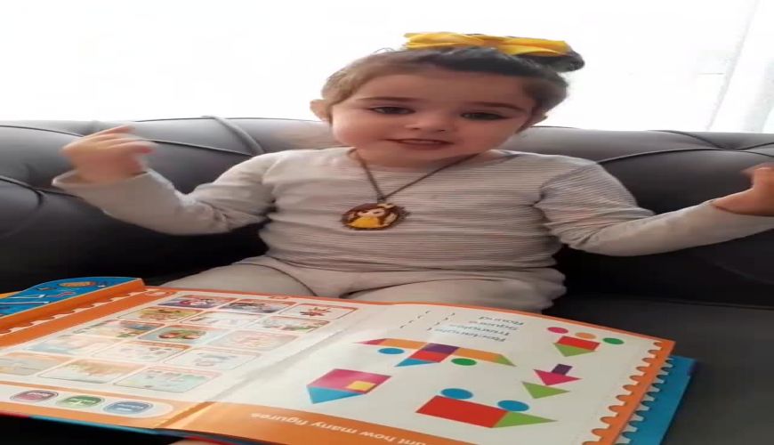 تفریح و سرگرمی هانا پاک نیت نوه بازیگر معروف در خانه 