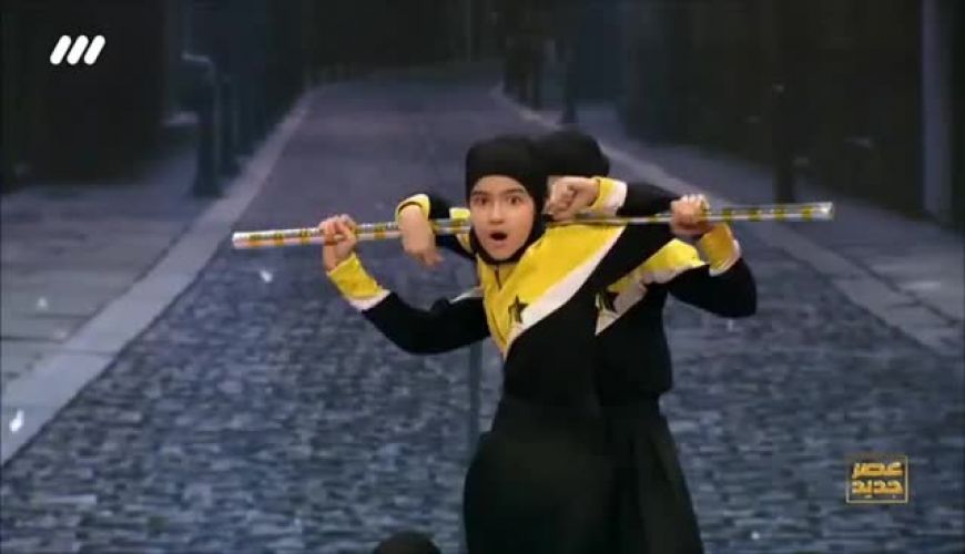 تعجب و حیرت داوران از انعطاف پذیری دختر ژله ای در عصر جدید