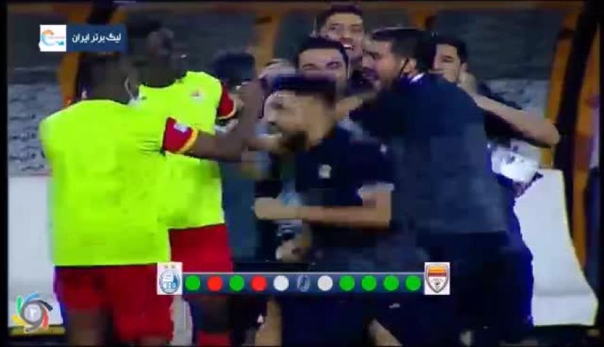 ضربات پنالتی دیدار استقلال - فولاد