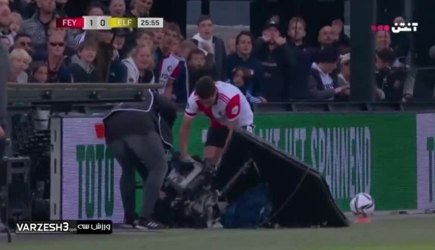  حرکت قابل تحسین علیرضا جهانبخش و کمک به فیلمبردار زن