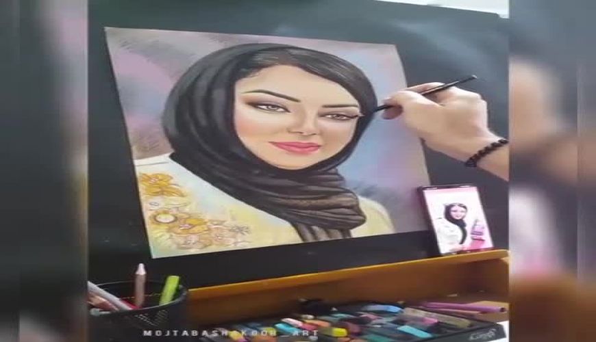 نقاشی چهره صبا راد مجری سفر کرده از طرف نقاش معروف