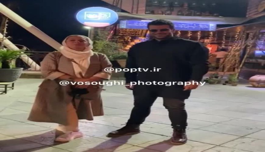 روزبه حصاری بازیگر سریال افرا در باغ موزه سینما در برابر عکاسان