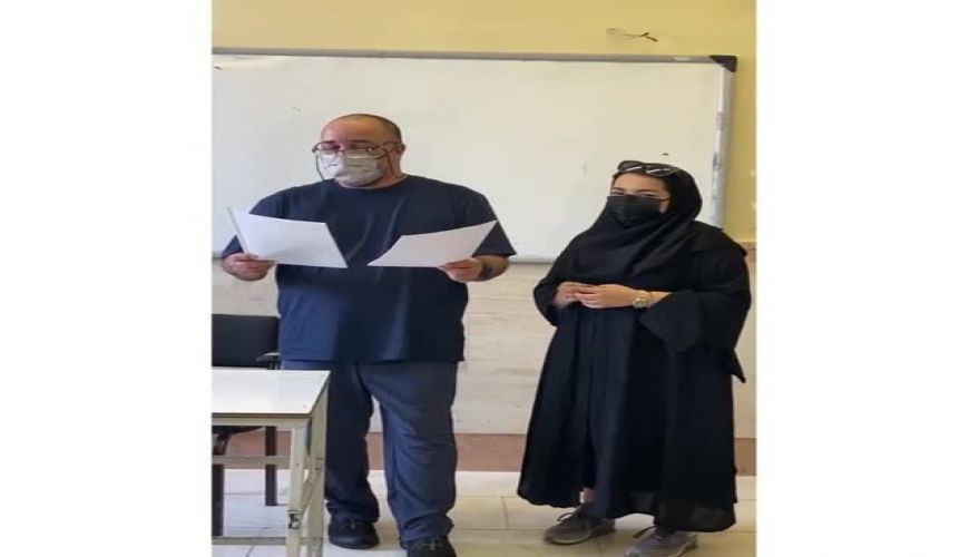 فارغ التحصيلی نیروانا قاسم خانی در رشته کارگردانی در حضور استادش