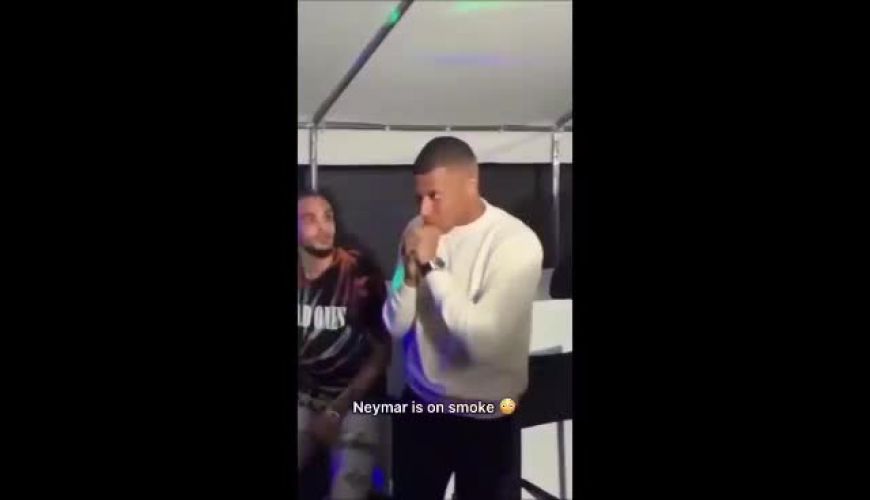 مسابقه مشت زنی نیمار و امباپه