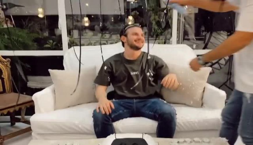 جشن تولد دارا حیایی در خانه مادرش مونا بانکی با حضور پدرش