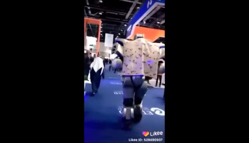 شاهزاده کویتی همراه محافظ الکترونیکی ویژه وارد دبی شد!!