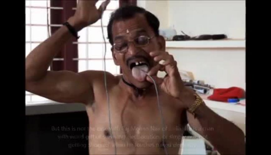  مرد هندی عجیبی که جریان برق را ازخود عبور میدهد