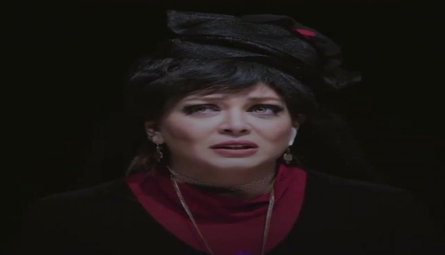 اجرا خوانی یک نمایش عاشقانه توسط بهاره رهنما در استانبول