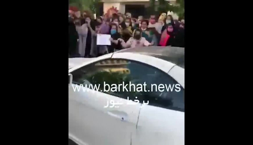 فریاد زنان و دختران برای محمدرضا گلزار و مرسدس لاکچری اش