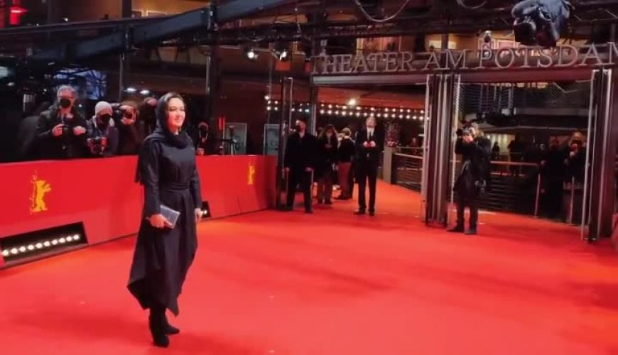  نیکی کریمی در اختتامیه «جشنواره برلین» ۲۰۲۲