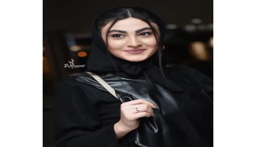 تیپ جذاب و جدید مریم مومن با ست چرم مشکی