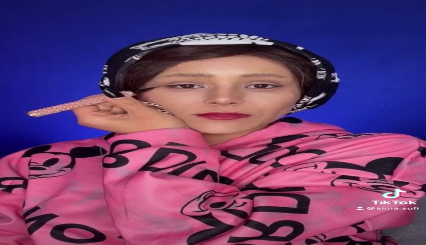 دختر جوانی که با گریم شبیه فرشته حسینی شد 