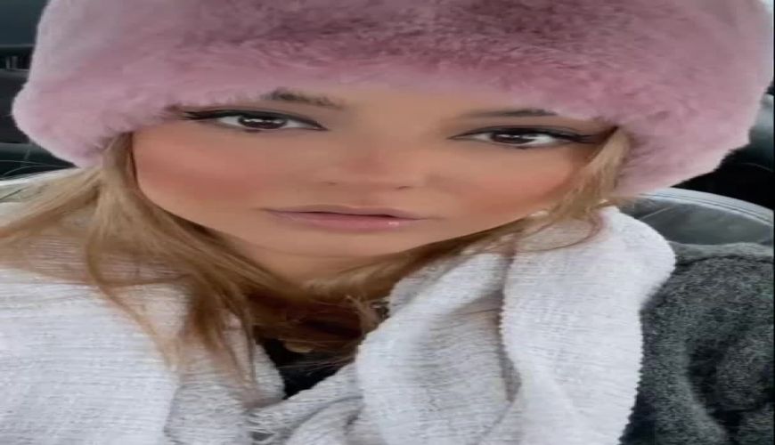 چهره عروسکی دنیا مدنی یک عروسک زیبا و متفاوت