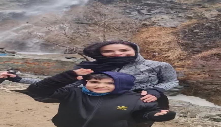تفریحات لاکچری سپیده خداوردی با پسرش کنار آبشار چال مگس