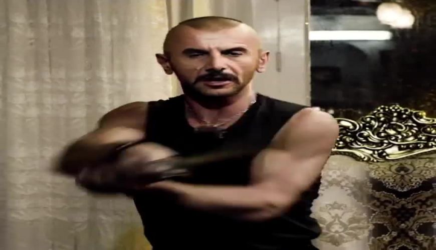 مدل موی جدید امین حیایی با نقاشی عجیب پشت سرش