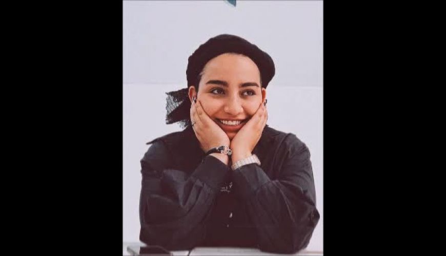 شباهت زیاد «نیروانا قاسم خانی» به مادرش «مریم گلرو» همسر اول مهراب قاسم خانی