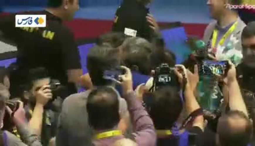 سعید معروف با چشمانی اشکبار از والیبال خداحافظی کرد