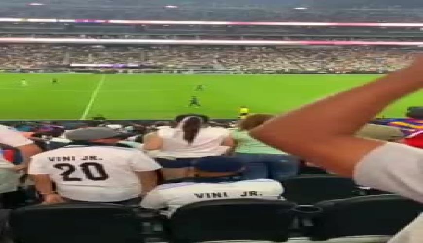 عاقبت جرارد پیکه مرد خیانت‌کار را در این ویدئو جنجالی ببینید 