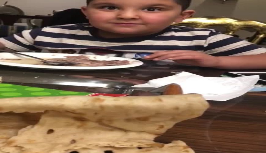 کله پاچه خوردن طاها عبدالهی 5 صبح که خیلی با مزه می خوره