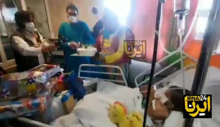 سورپرایز جشن تولد در بیمارستان برای راستین کودک مجروح حادثه شاهچراغ 