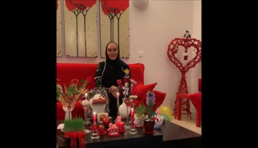 سفره هفت سین الهام حمیدی با تم قرمز در خانه اش