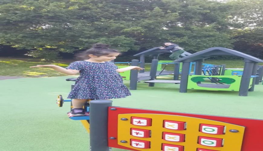 جر زنی دوستان خارجی هانا پاک نیت در شهر بازی شهر لندن