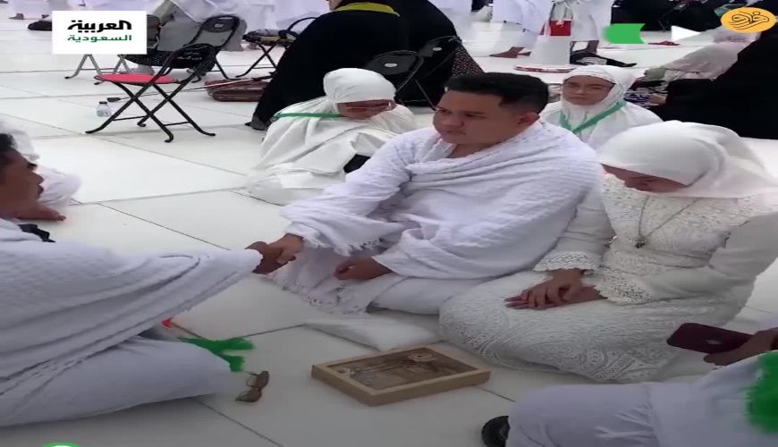 بی نظیرترین عروسی در جهان / عقد یک دختر و پسر با لباس احرام در خانه خدا