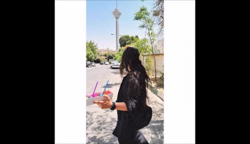 ویدیو ترلان پروانه به مناسبت تولد 25 سالگی اش در کنار برج میلاد