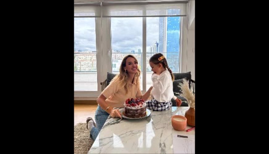 پیراهن متفاوتی که سدا باکان بازیگر ترکیه در جشن تولد 38 سالگی اش پوشید