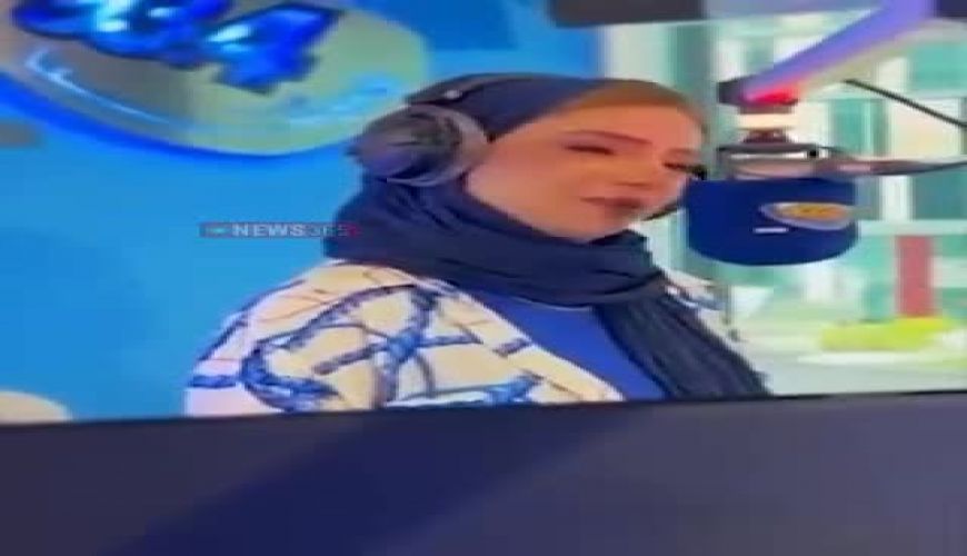 مجری گری شبنم قلی خانی برای یک برنامه رادیویی در شبکه فارسی زبان دبی