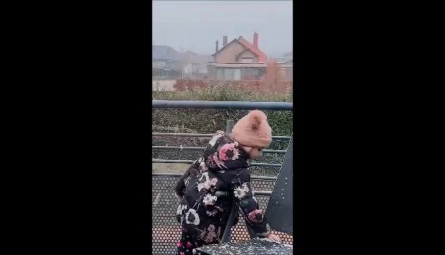 بذل و بخشش نبات دختر شاهرخ استخری برای دوست مادرش که باورتان نمی شود