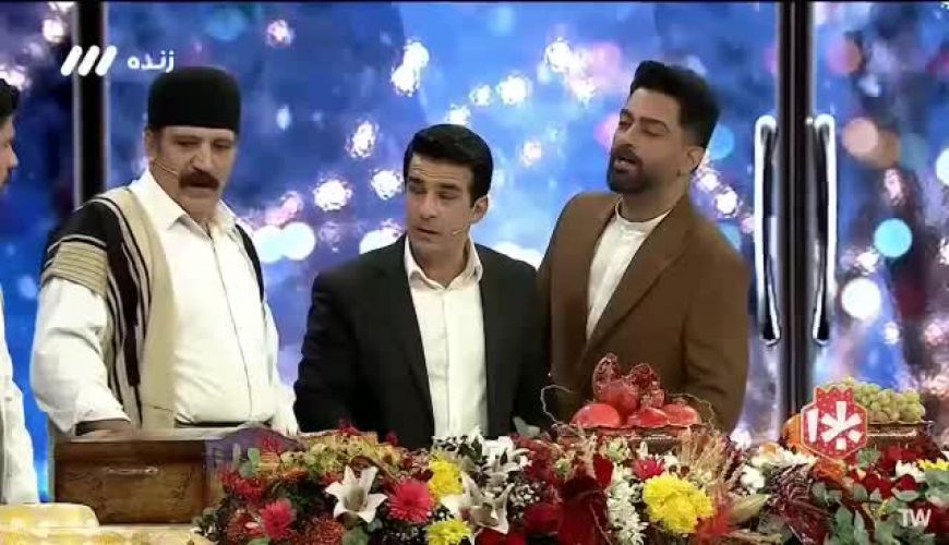 بوسیدن یک مار عظیم الجثه توسط یوسف تیموری روی آنتن زنده تلویزیون