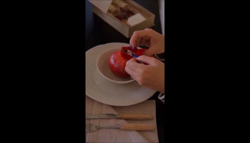 دیزاین خیلی خاص میز شب یلدای مینا مختاری در خانه اش