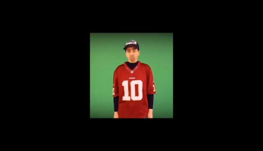 یلدای شاد در خانه سرنا امینی با حضور خانواده اش با گریم همیشگی