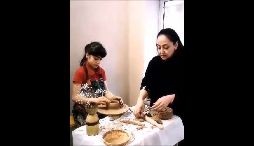 آرزو افشار بازیگر معروف و دختر خوانده اش پارمیدا که خیلی یزرگتر شده 