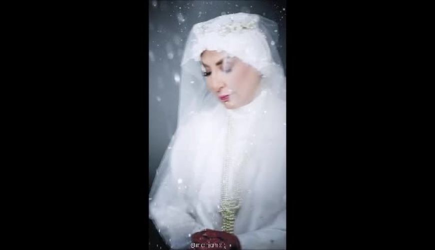 شادمانی مرجانه گلچین با لباس عروس برای سال نو میلادی