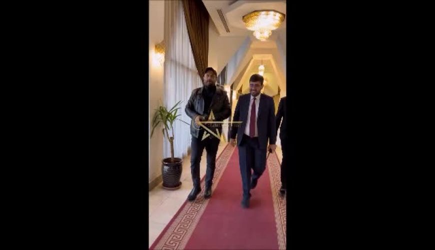 استایل متفاوت مصطفی زمانی و ناریمان الصالحی بازیگر عراقی در رونمایی از « سریال آمرلی »