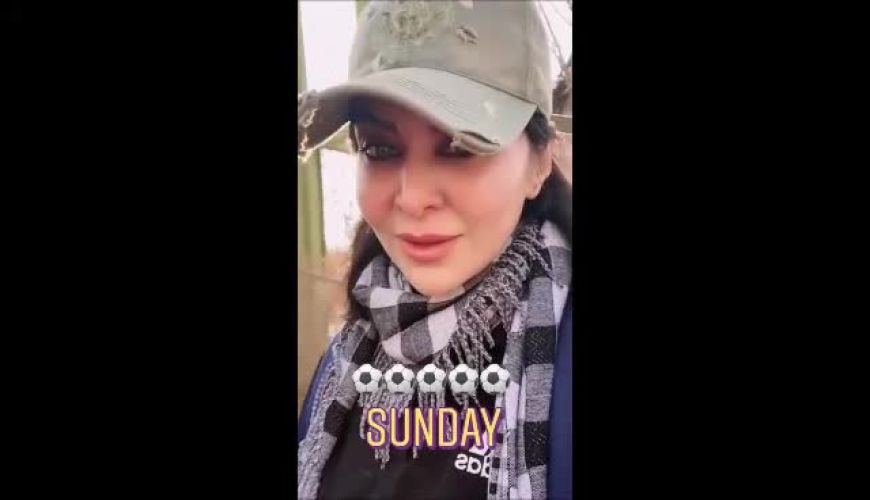 چهره جذاب و شیک فقیهه سلطانی هنگام پیاده روی  / چه ست خوشگلی هم پوشیده