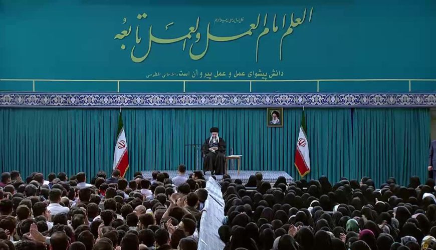 پاسخ جالب رهبر انقلاب به ابراز علاقه یک دانشجو