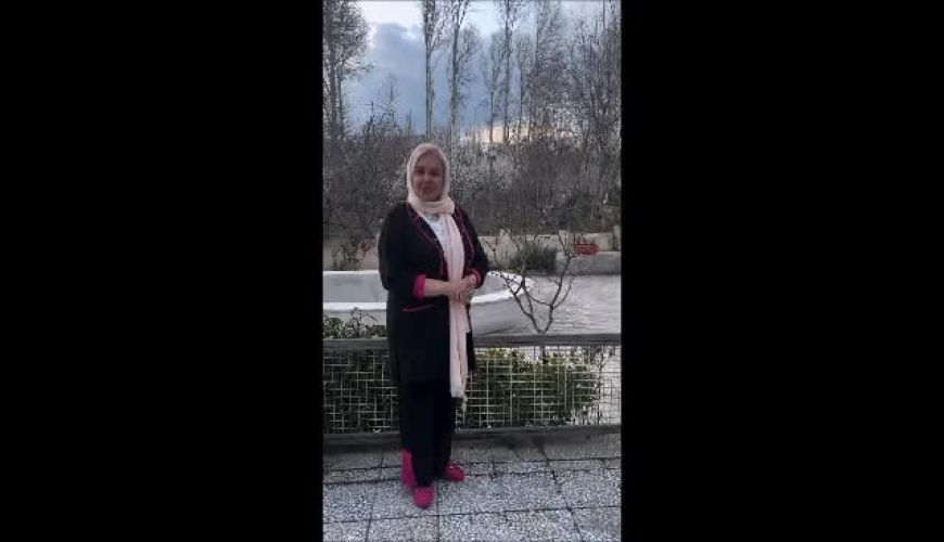 ویو زیبا از باغ ویلای باصفای  افسانه چهره آزاد مادر پارسای دلدادگان / یک تعطیلات آخر هفته دلچسب