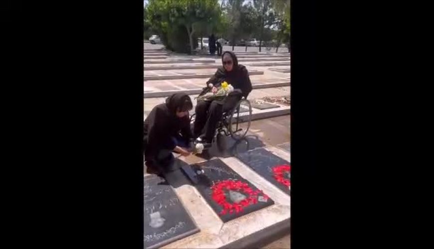 روایت تلخ سولماز ماه عسل از ماجرای تصادف و فوت پدر و مادرش / رونمایی از خانه ابدی عزیزانش