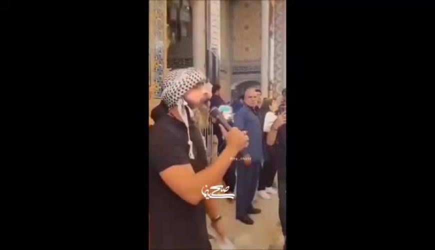 مداحی معین زد خواننده پاپ ،  در دسته عزاداری