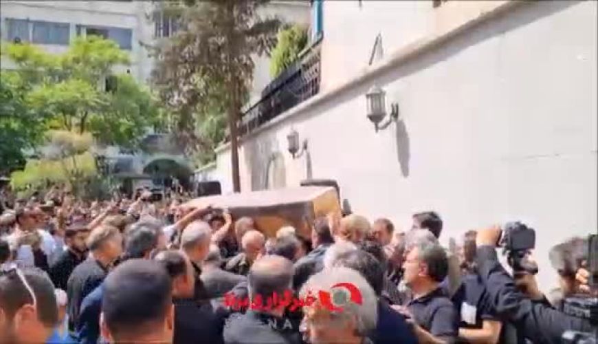 تشییع پیکر سعید راد با حضور چهره ها از ساره بیات تا حمید استیلی / پیکر آن مرحوم کنار علی فردین آرام  گرفت
