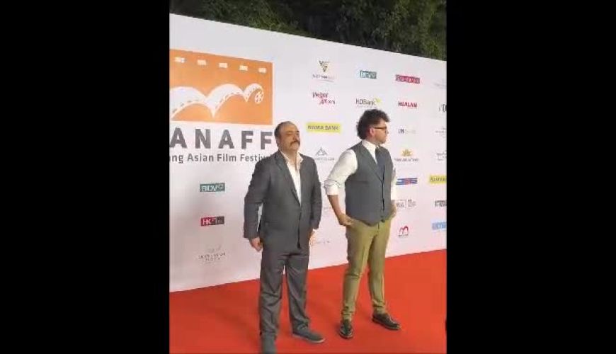 تغییرات چشمگیر چهره روزبه حصاری، بازیگر34;بچه مهندس34; / تیپ اروپایی آقای بازیگر در اکران فیلمش در دانانگ ویتنام